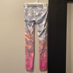 ombre camo tight, size medium 8-10
